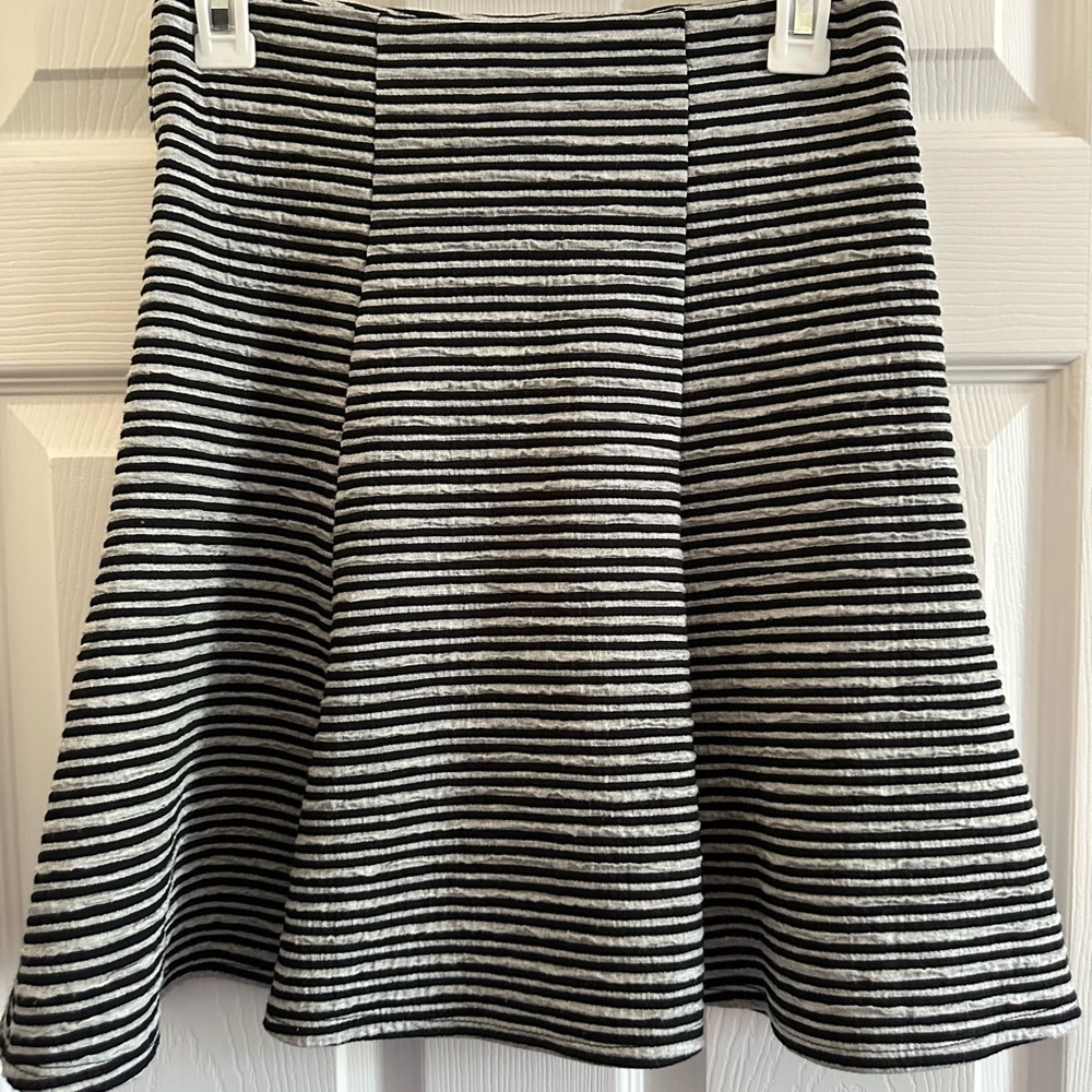 Maeve Black and Gray Striped A-Line Skirt with zipper Size XSmall